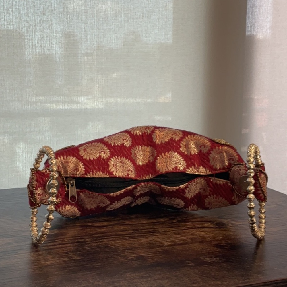 Indian Inspired Red Gold Clutch Purse - Picture 4 of 5